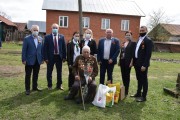 Генеральный директор ТУС поздравил ветеранов ВОВ с Днём Победы